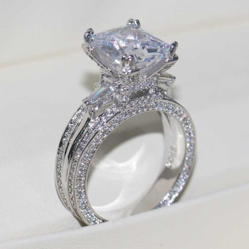 Towering ring